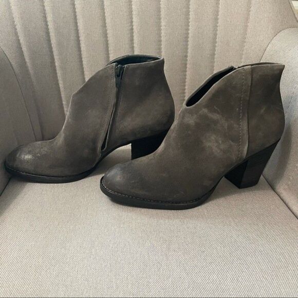 Paul Green Distressed Grey Western Scallop Boots - Picture 5 of 13